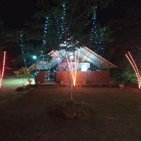 Agoura Hills Hotel Kurunegala Exterior photo